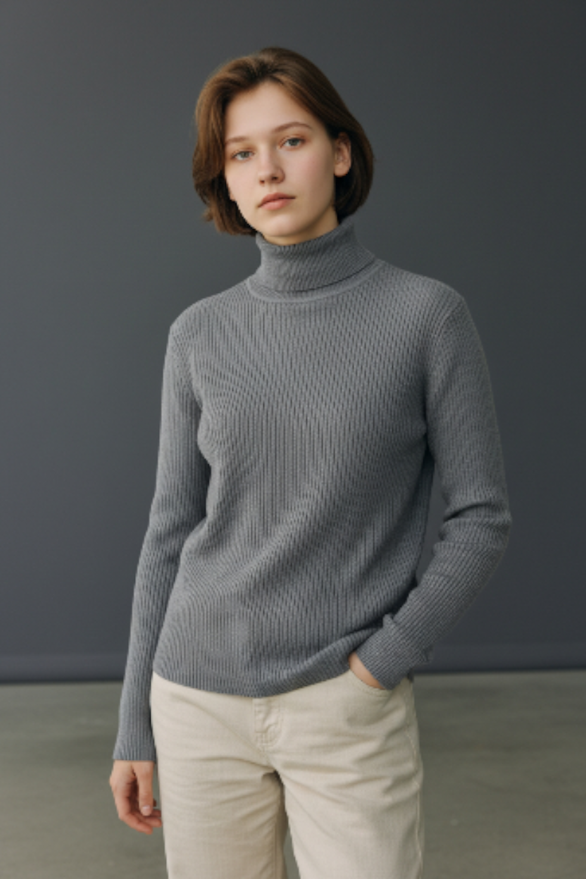 The BELAVROO Women's Heritage Turtleneck